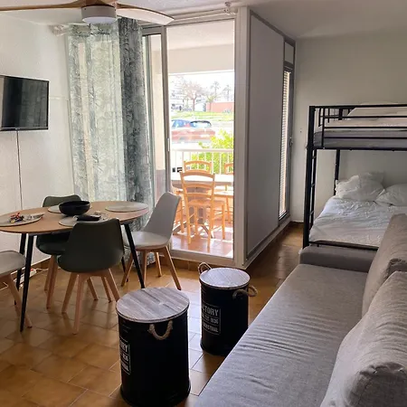 4 Personnes Avec Piscine Au Cap D Au Pied Du Port Et 5 Mn à Pied De La Du Môle Appartement