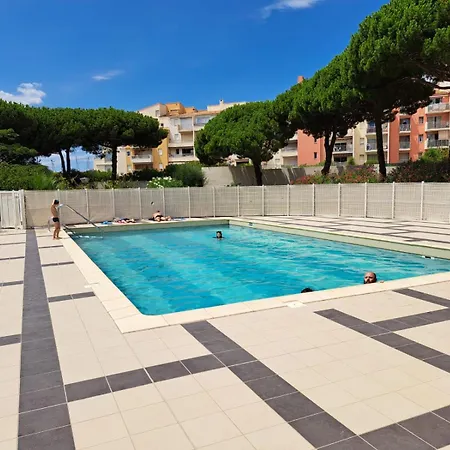 Apartment 4 Personnes Avec Piscine Au Cap D Au Pied Du Port Et 5 Mn A Pied De La Du Mole