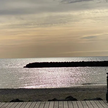 4 Personnes Avec Piscine Au Cap D Au Pied Du Port Et 5 Mn à Pied De La Du Môle Appartement Agde