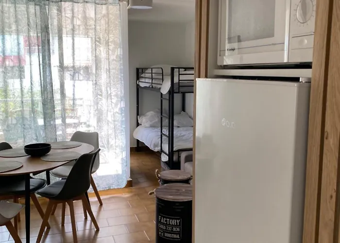 Apartment 4 Personnes Avec Piscine Au Cap D Au Pied Du Port Et 5 Mn A Pied De La Du Mole Agde