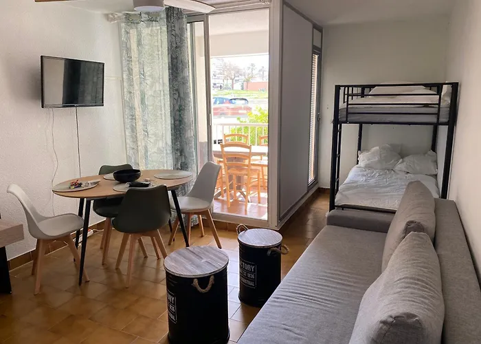 4 Personnes Avec Piscine Au Cap D Au Pied Du Port Et 5 Mn A Pied De La Du Mole Apartment